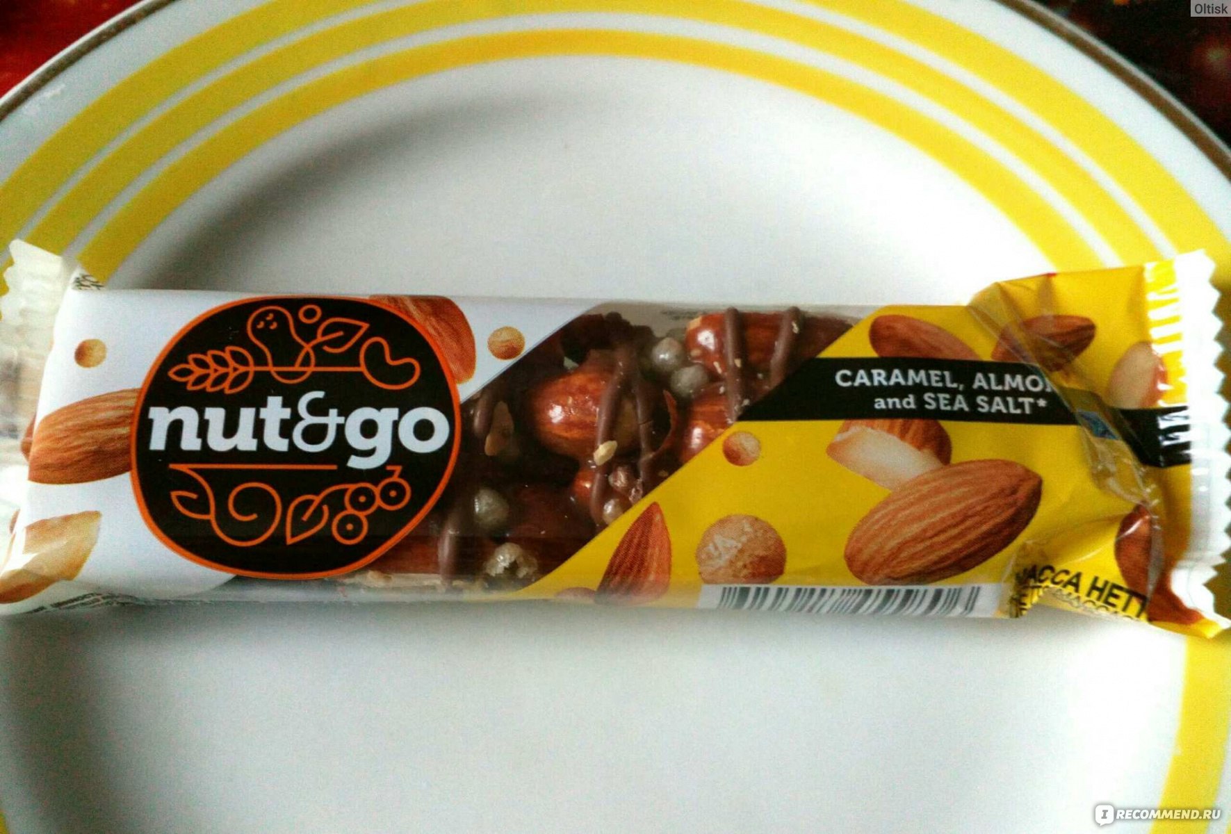 Батончик KDV Nut N Go с карамелью, миндалём и морской солью ...